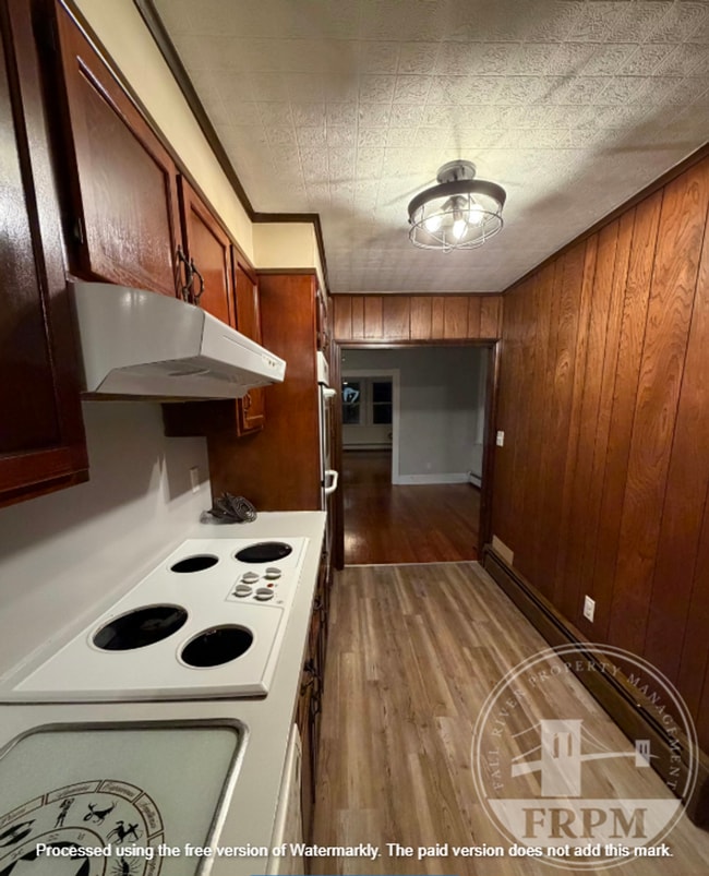 Building Photo - 318 Wood St