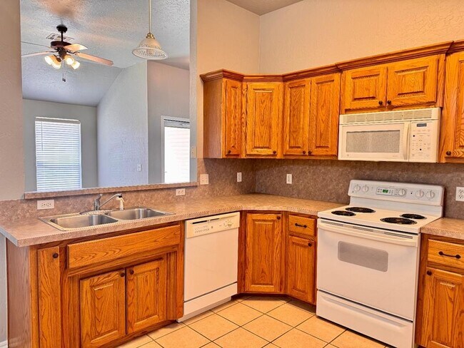 Foto del edificio - 2201 NW 155th St