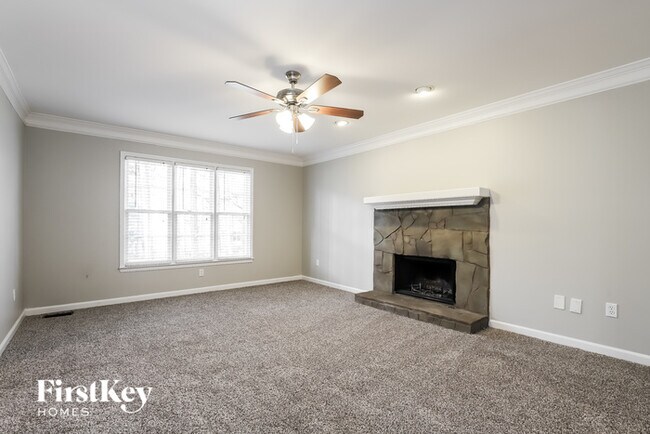 Foto del edificio - 2155 Brandon Acres Dr
