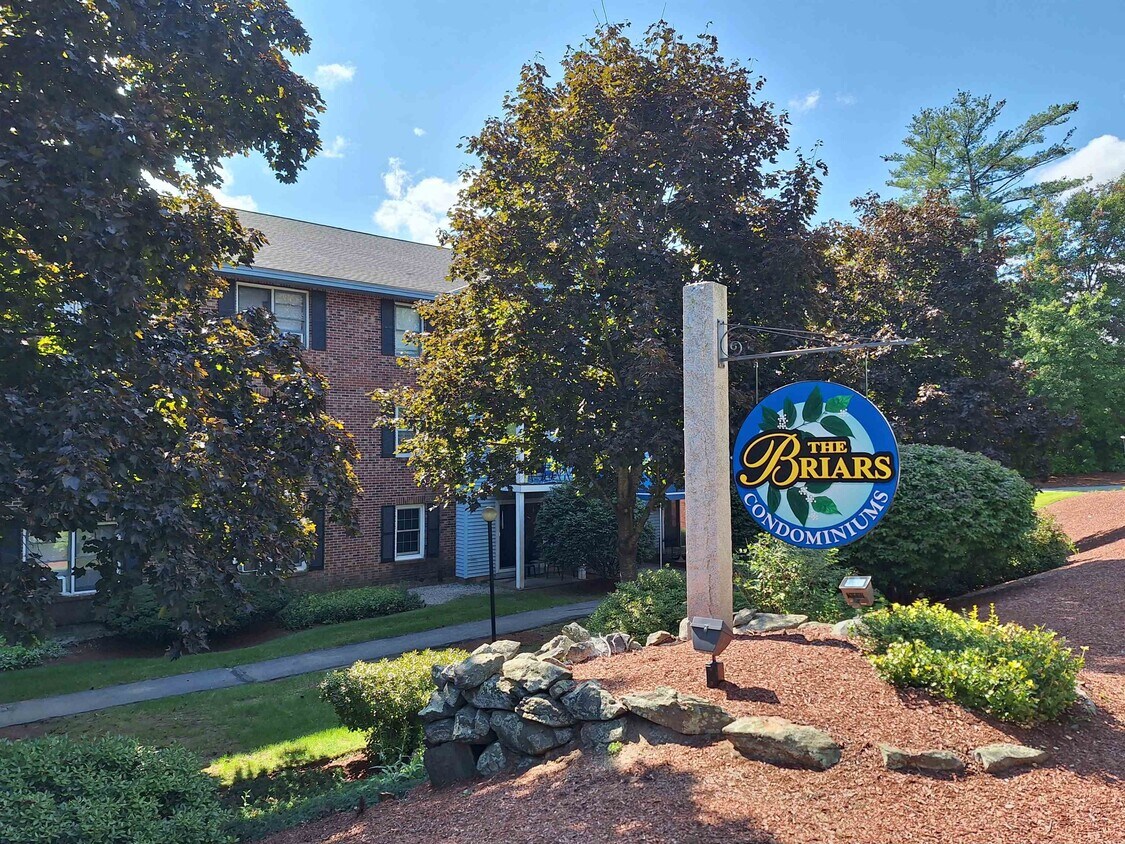 Foto principal - 1799 Bodwell Rd