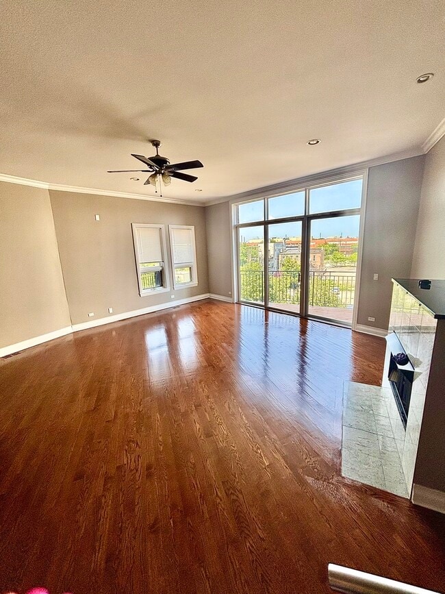 Foto del edificio - 2413 W Madison St