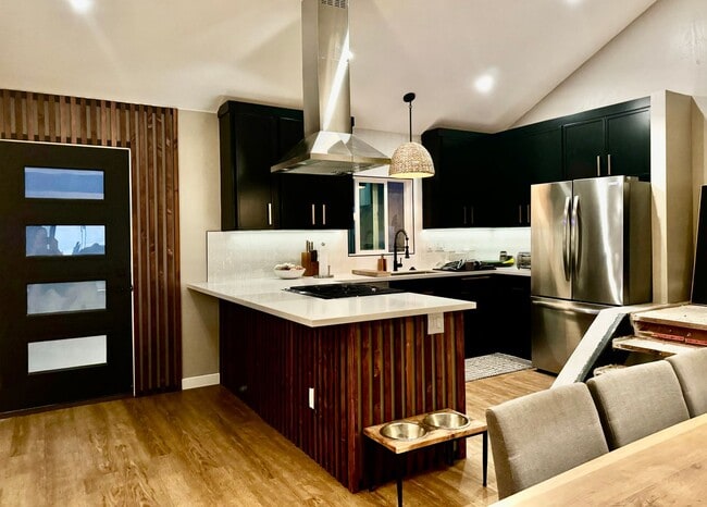 Building Photo - 2 Bedroom, 2 Bath + Loft, with Exceptional Views! Just Steps to the Beach!