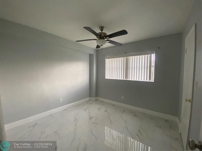 Foto principal - 1200 SW 52nd Ave