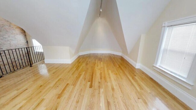 Building Photo - 3.0 bedroom in Cambridge Massachusetts 02144