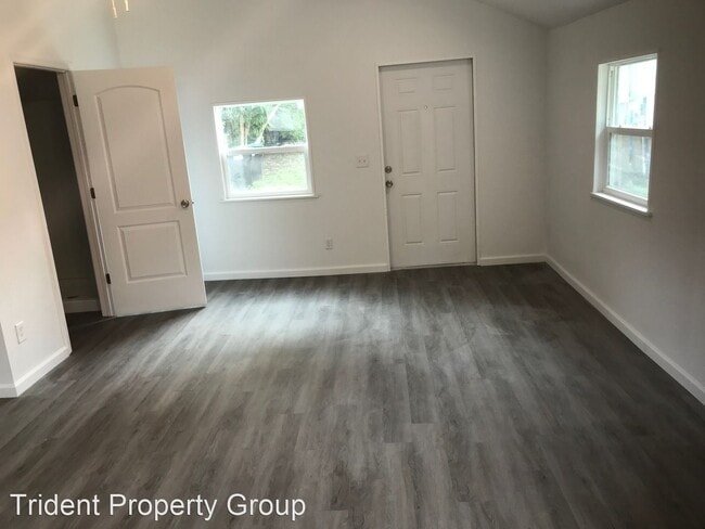 Foto del edificio - 1 br, 1 bath House - 2702 S Brown Ave