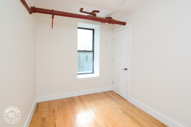 Foto del edificio - 573 E 22nd St