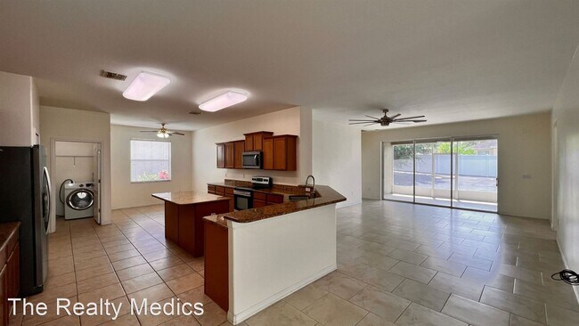 Foto del edificio - 4 br, 3 bath House - 3723 Prescott Loop
