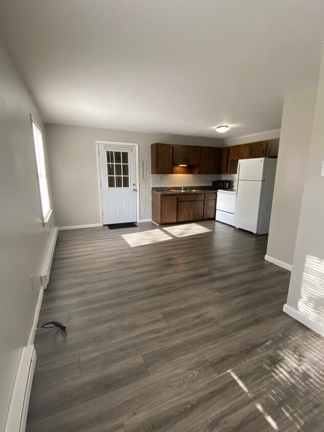 Open kitchen - 70 West St