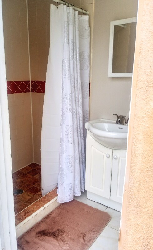 Foto del edificio - 2403 W Verdugo Ave