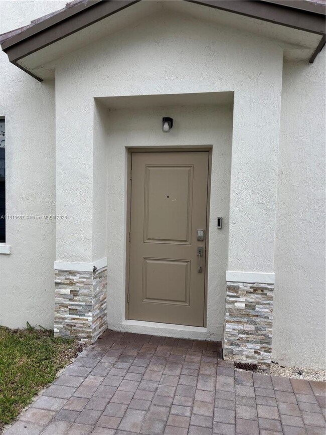 Foto del edificio - 23086 SW 130th Ave
