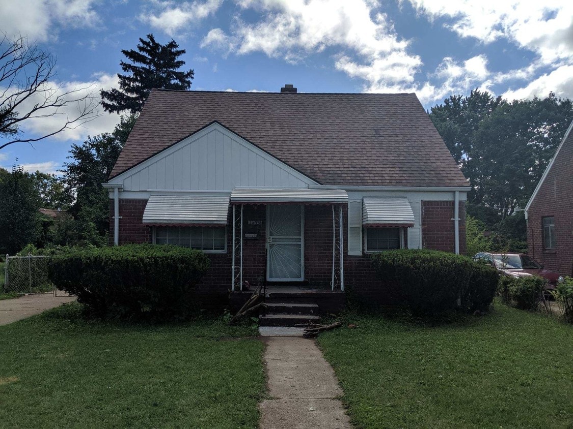 14354 Southfield Fwy, Detroit, MI 48223 House for Rent in Detroit, MI