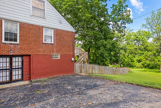 Building Photo - 3504 Pleasant Valley Rd