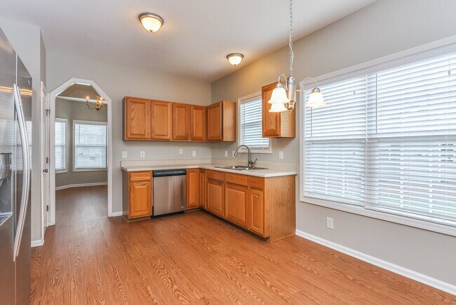 Building Photo - 121 Reno Ave