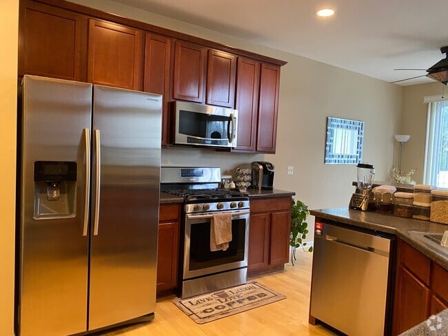 Building Photo - 419 Vaughn Cir
