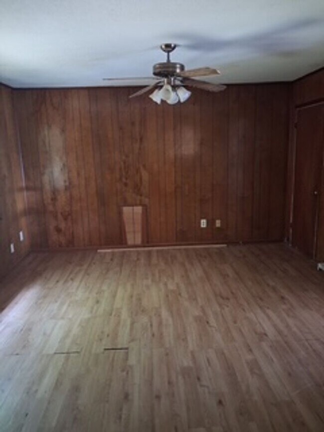 Building Photo - 3243 Benjestown Rd