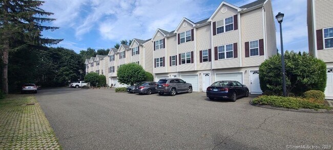Building Photo - 494 Naugatuck Ave