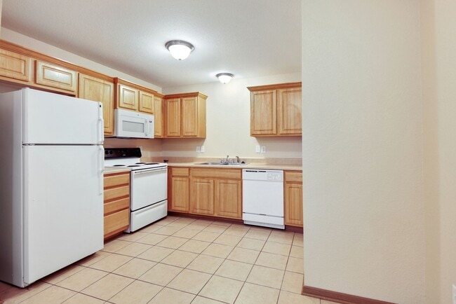 Building Photo - 3 bdrm 2 bath - Grain Valley