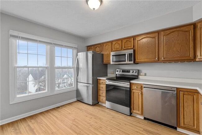 Building Photo - 491 Cherryhill Dr