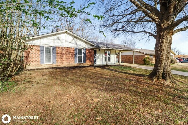 Building Photo - 3220 Fairmeadow Dr