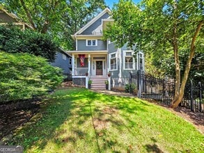 Building Photo - 324 Brooks Ave NE