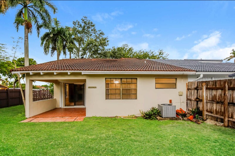 Foto principal - 20018 W Oakmont Cir