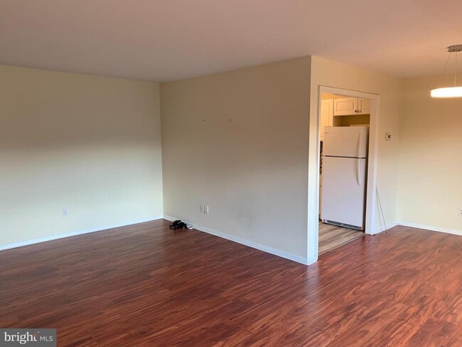 Building Photo - 6141 Leesburg Pike