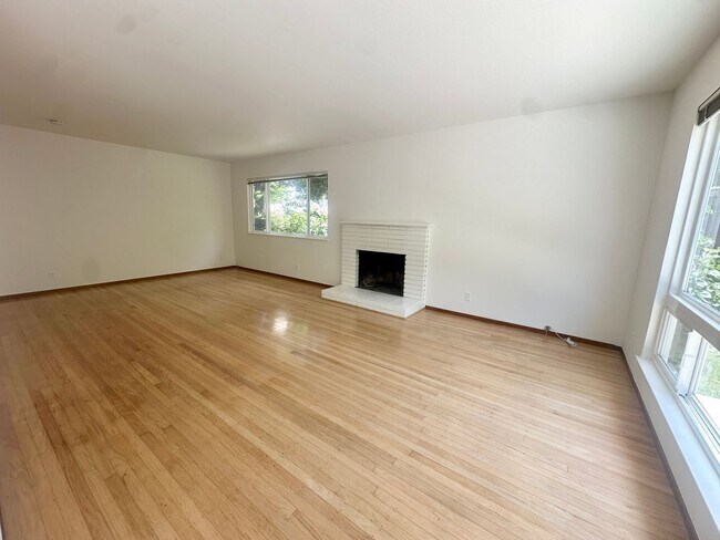Foto del edificio - Charming Terra Linda Home in San Rafael