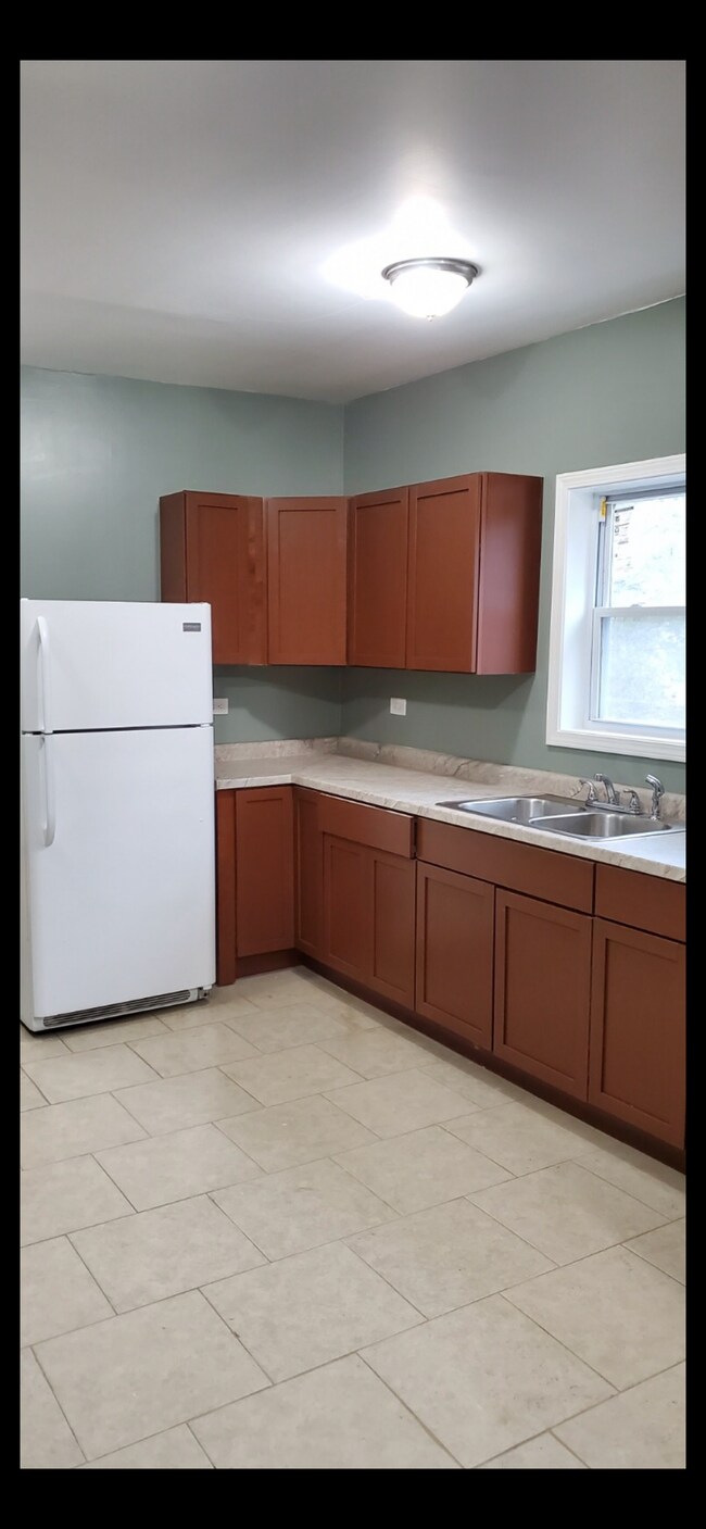 Kitchen area - 9965 S Winston Ave