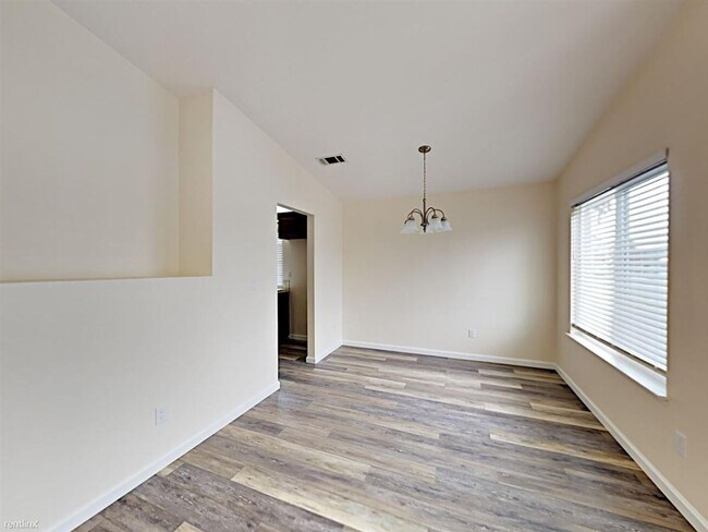Foto del edificio - 1740 Gateway Dr