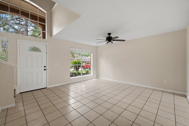Building Photo - 5819 Forest Timbers Dr