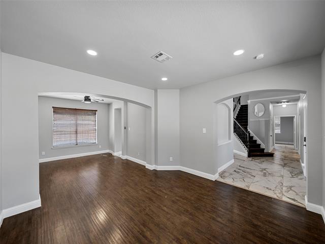 Building Photo - 814 Crested Cove Dr