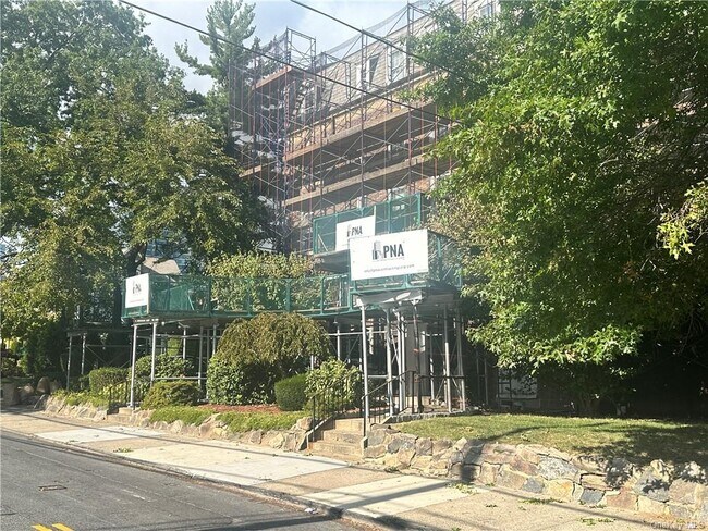 Foto del edificio - 208 Centre Ave