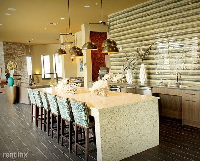 Building Photo - 1 br, 1 bath Condo - 1300 Custer RD Flat  ...