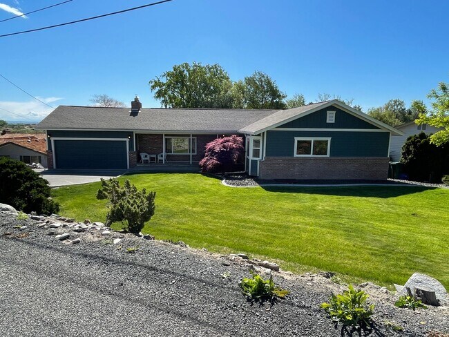 Foto del edificio - Beautiful Kennewick Home for Lease July 1st!