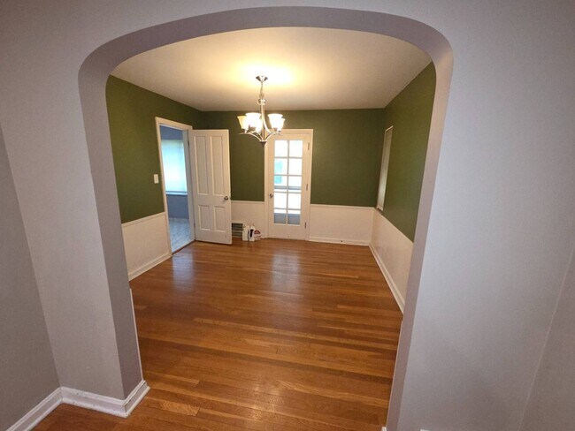 Building Photo - 4075 Ellison Rd