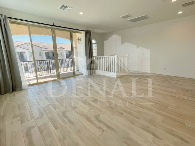 Foto del edificio - 784 S Hawk Ln