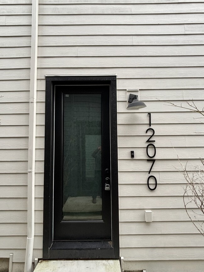 Foto del edificio - 12070 SE Pine St