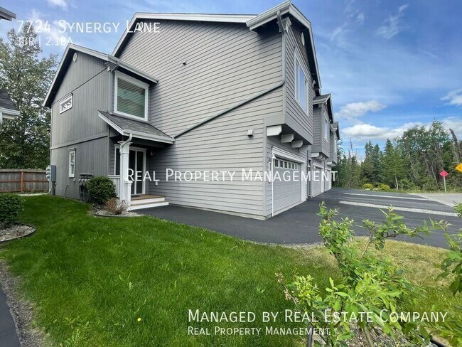 Foto del edificio - 7724 Synergy Ln