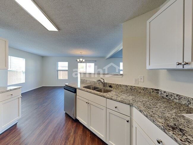 Foto del edificio - 7950 States Bend Ln