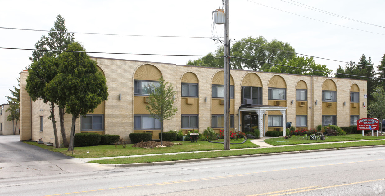 Building Photo - Bonnie Brooke Manor