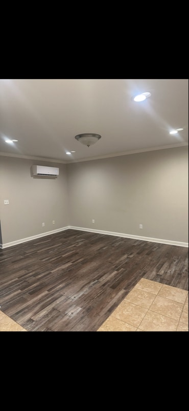 Building Photo - 1611 S Main St