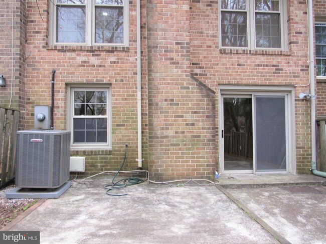 Building Photo - 4402 Chase Park Ct