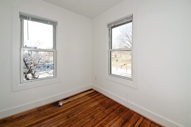 Foto del edificio - 701 Florida Ave NE