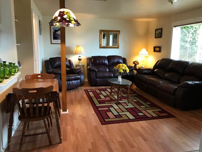 Foto del edificio - 1213 Barclay Ln