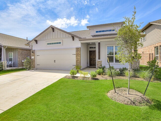 Building Photo - 213 Penna Ln