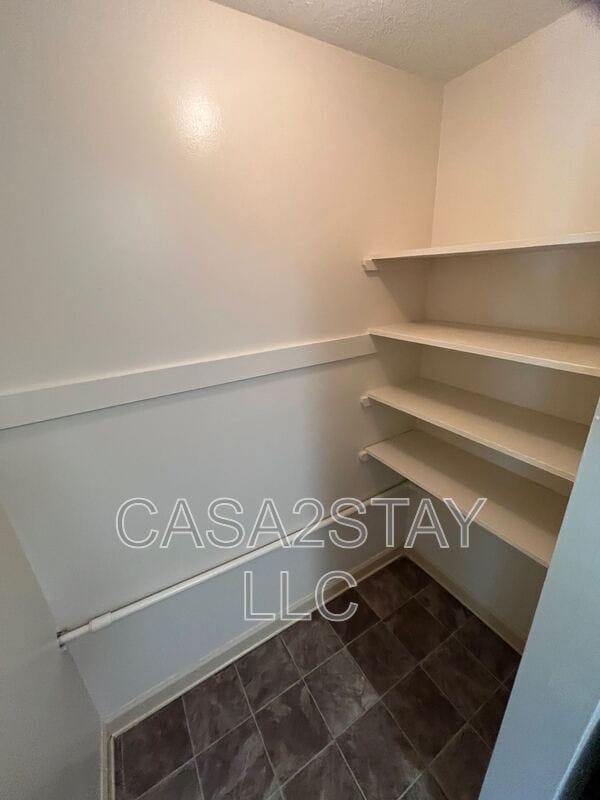 Building Photo - 2105 St Johns Pl