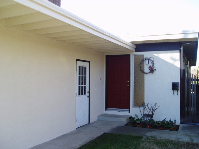Building Photo - 6011 Leafwood Dr