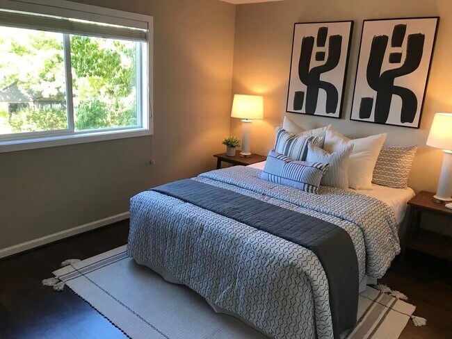 Photo - Viewings by appointment only. Please do no... House