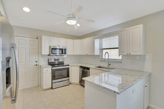 Foto del edificio - 1022 Island Manor Dr
