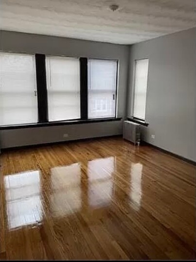 Building Photo - 2111 E 68th St